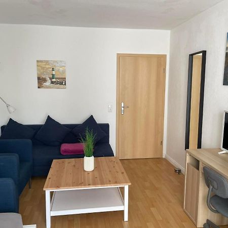 Top Lage In Rostock 3 Zimmer Wohnung Mit Bestem Ausblick Im 1 Og Rechts Exteriör bild